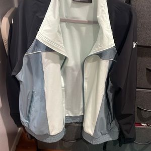 ALMOST NEW UNDER ARMOUR JACKET XL